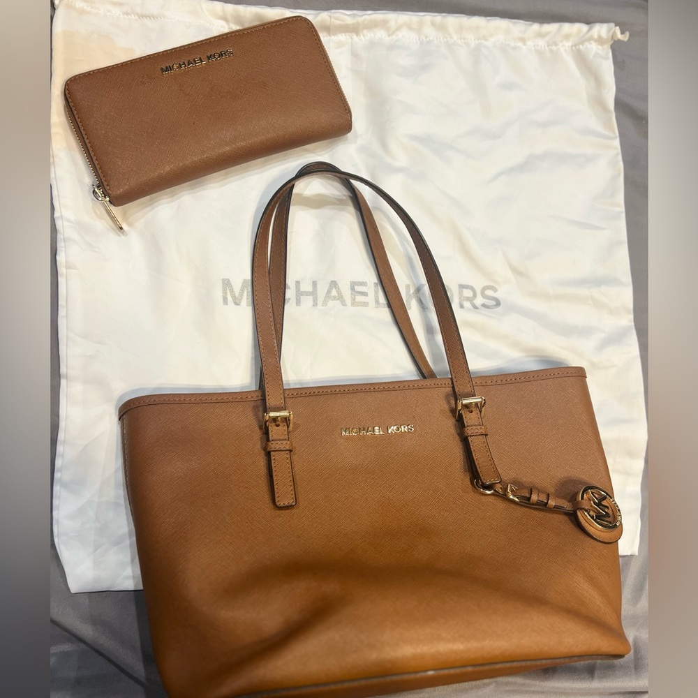 Michael Kors Tote & Wallet